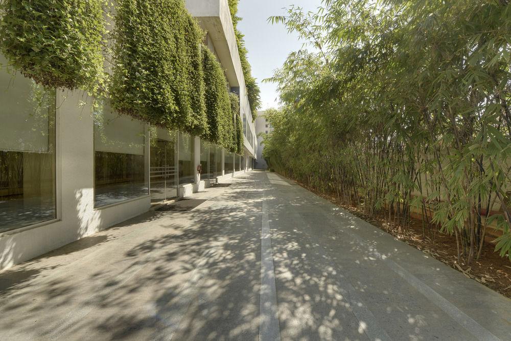 Radisson Blu Bengaluru Outer Ring Road Hotel Exterior photo