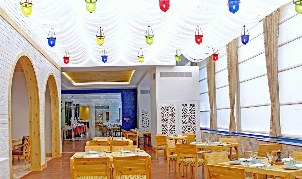 Radisson Blu Bengaluru Outer Ring Road Hotel Exterior photo