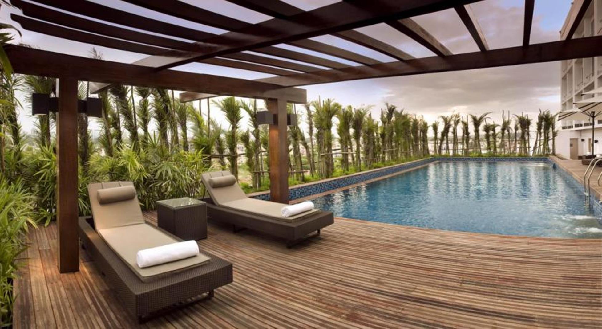 Radisson Blu Bengaluru Outer Ring Road Hotel Exterior photo