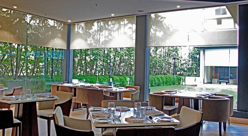 Radisson Blu Bengaluru Outer Ring Road Hotel Exterior photo