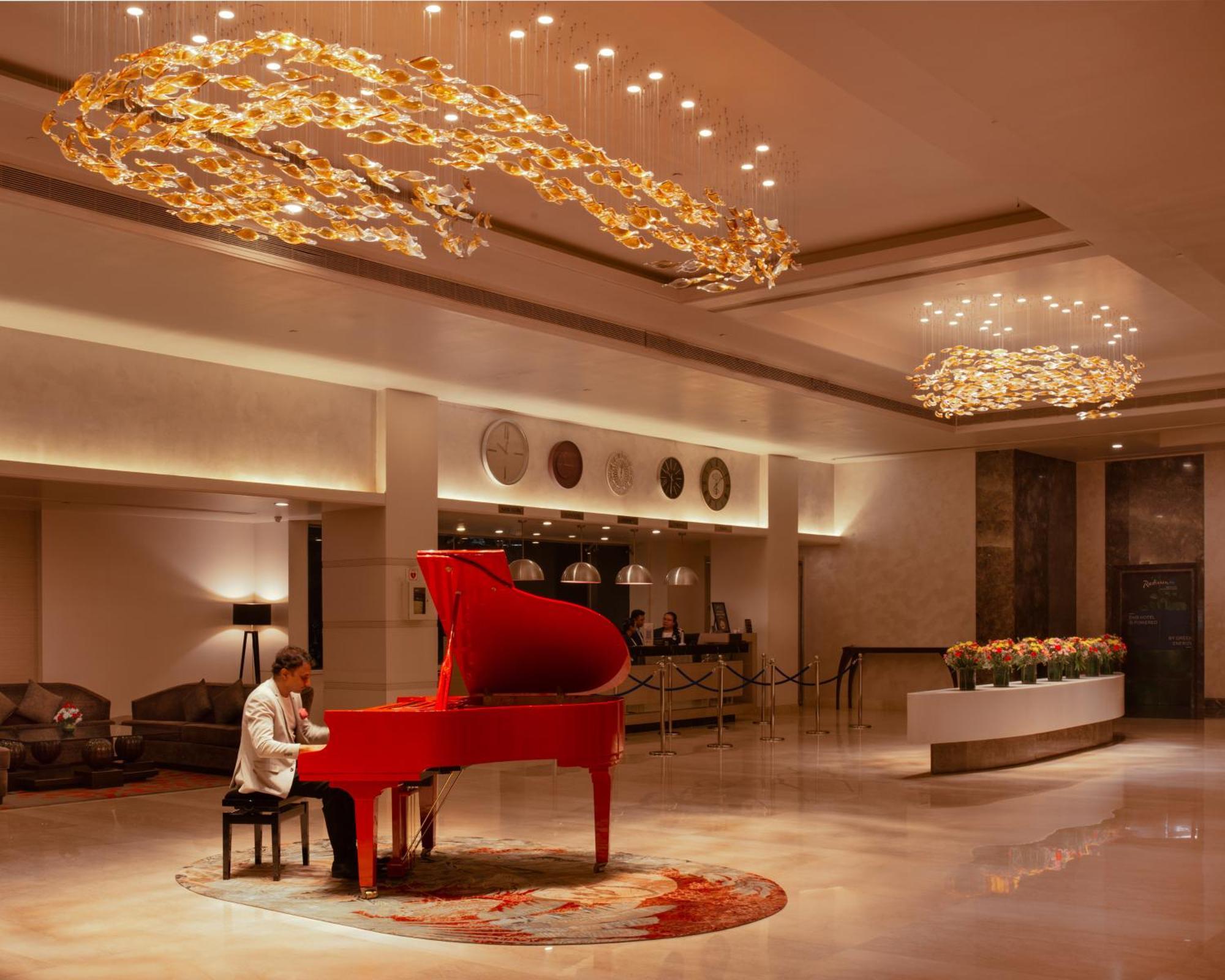 Radisson Blu Bengaluru Outer Ring Road Hotel Exterior photo