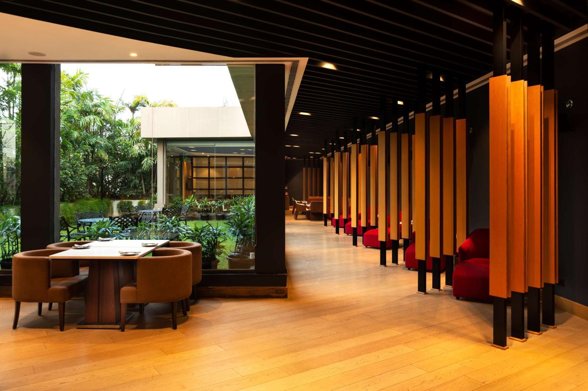 Radisson Blu Bengaluru Outer Ring Road Hotel Exterior photo
