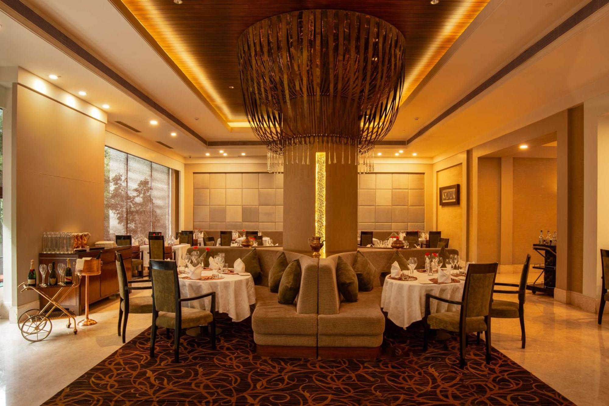 Radisson Blu Bengaluru Outer Ring Road Hotel Exterior photo