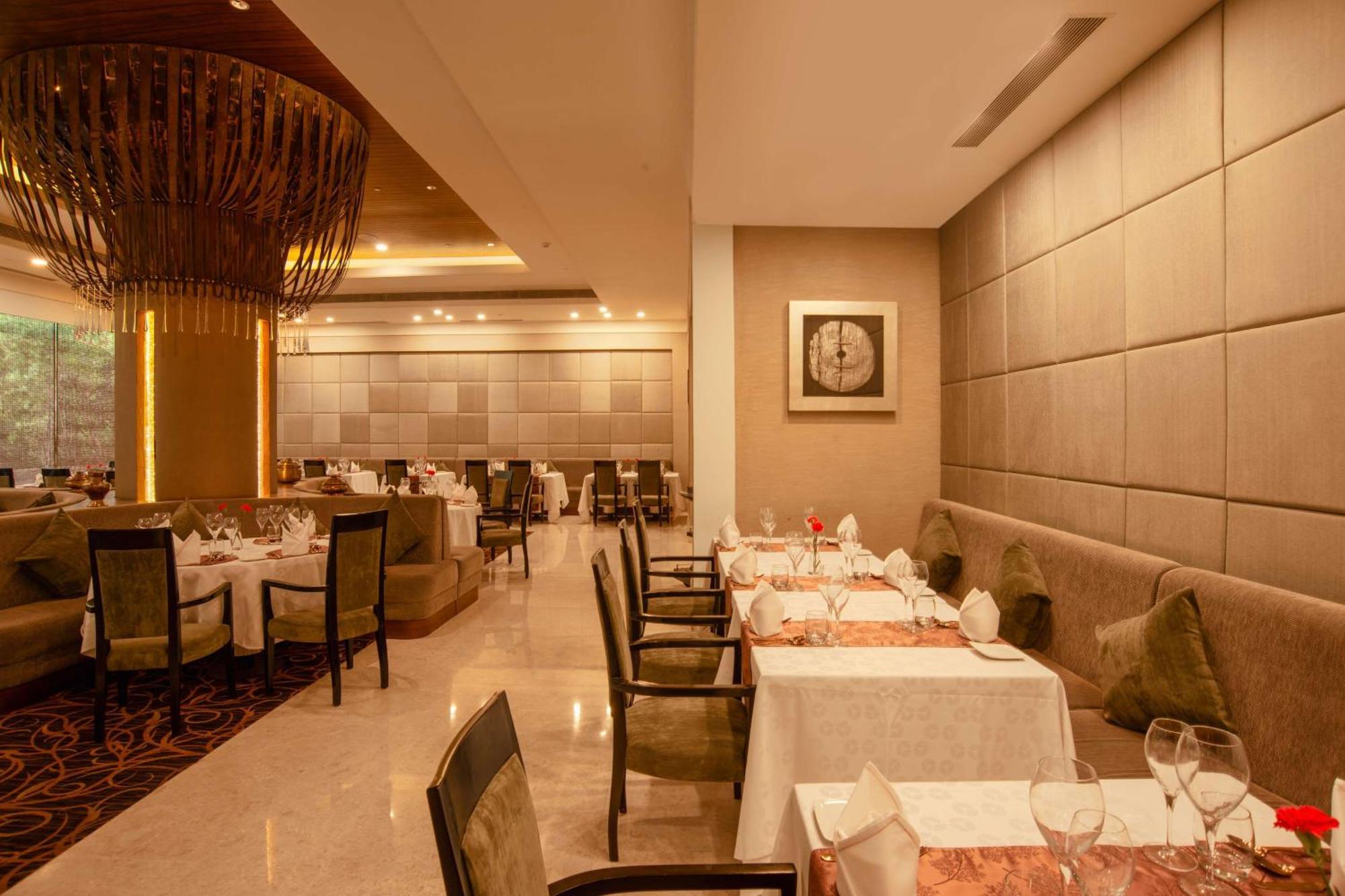 Radisson Blu Bengaluru Outer Ring Road Hotel Exterior photo